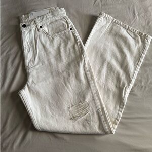 NWT Arizona High Rise Skater distressed jeans